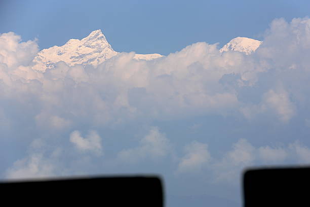 ganesh i-yangra peak depuis de gorkha durbar – nepal. 4 h 17 - ganesh himal photos et images de collection