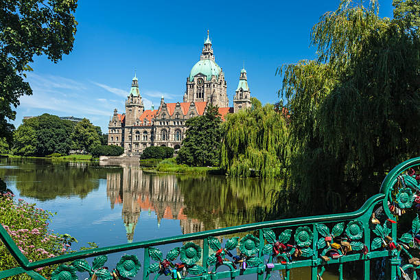 maschpark s radnicí hannover, německo - hannover - stock snímky, obrázky a fotky