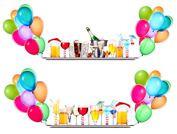 diferentes imágenes de alcohol en una bandeja - brandy balloon fotografías e imágenes de stock