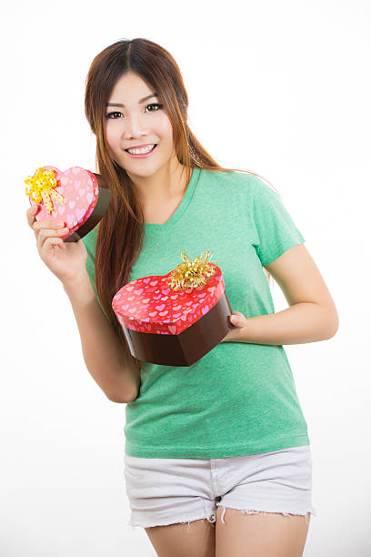 istock Asian woman valentines day 462911383