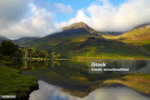 Buttermere Lake District In Inglese - Fotografie stock e altre immagini di Buttermere - Buttermere, Lago Buttermere, Dorsale