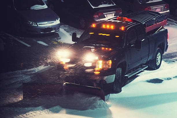 quitanieves operador - snowplow snow parking lot truck fotografías e imágenes de stock