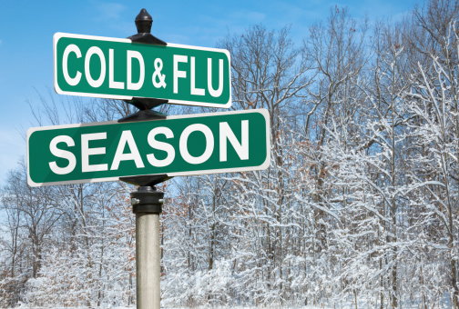 Resfriado y gripe temporada Street señal photo
