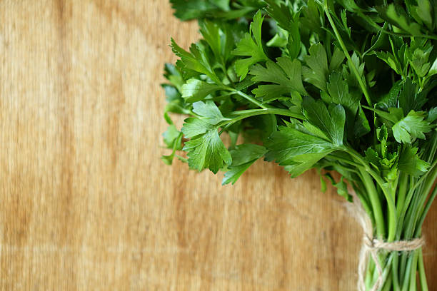istock bunch of green parsley, top view 463041747