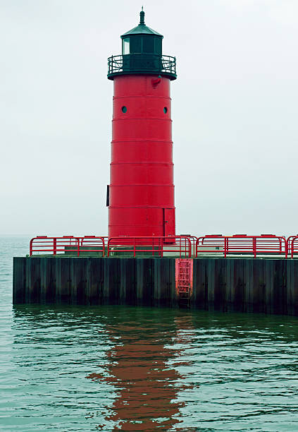 istock Lighthouse on end of pier in Milwaukee WI 463073023