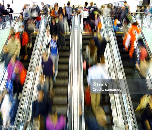 Stadt Life Stockfoto und mehr Bilder von Rolltreppe - Rolltreppe, Chinesischer Abstammung, Menschenmenge