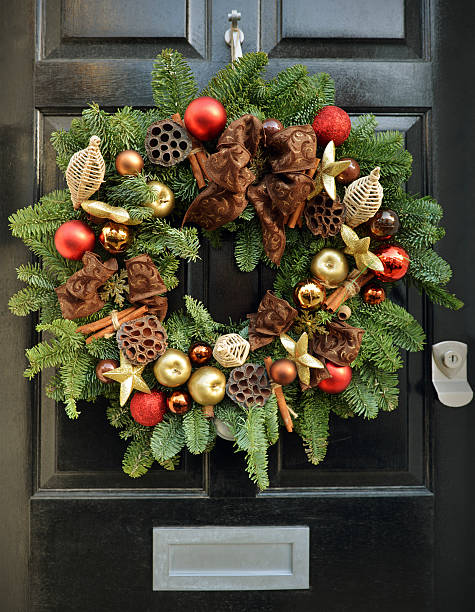 istock Holiday door decoration 463086885