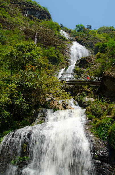 catarata de silver em sapa, vietname - awe beauty in nature waterfall cool imagens e fotografias de stock
