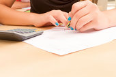 menschliche-hand.jpg?b=1&s=170x170&k=20&c=mv-cRv8XCvlb-gZxi7A3rgPgJWM3937XDnHU0BZnLyw=