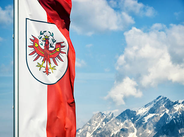 tirol-tyrol bandeira - austria tirol cloud land imagens e fotografias de stock