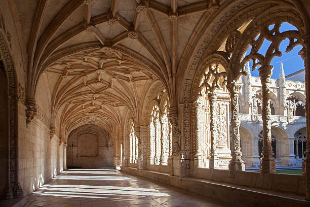회랑 of jeronimos 수도원, 벨렝, lisbon, portugal - monastery of jeronimos 뉴스 사진 이미지