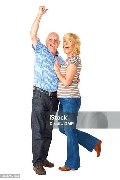 Altes Paar Stehen Zusammen Die Aufgeregt Auf Weiß Stockfoto und mehr Bilder von 60-69 Jahre - 60-69 Jahre, 70-79 Jahre, Aktiver Senior