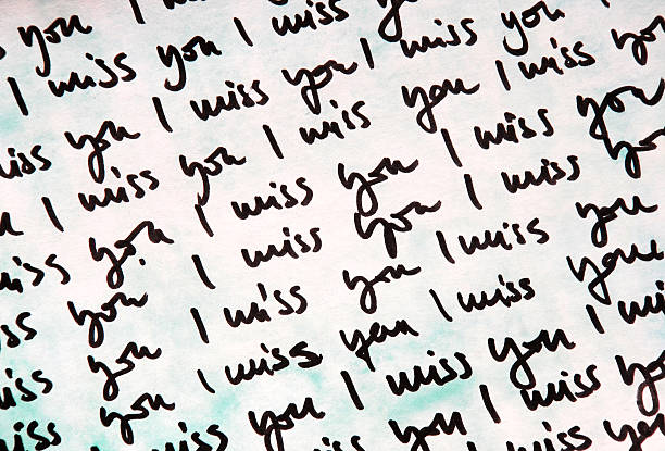 istock I miss you message 463276187