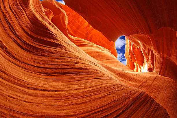 antelope canyon, arizona, estados unidos - smooth part of colors yellow fotografías e imágenes de stock