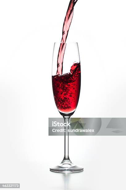 Szkło Z Czerwonego Wina - zdjęcia stockowe i więcej obrazów Alkohol - napój - Alkohol - napój, Bez ludzi, Czerwony