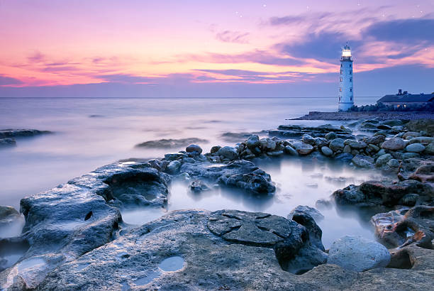 маяк - rock lighthouse nautical vessel nature стоковые фото и изображения