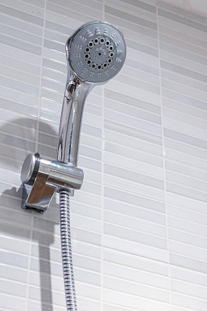 doccia nel bagno - bathroom water pipe faucet sink foto e immagini stock