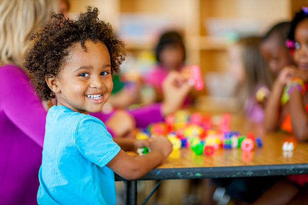 학년기 전 아동 - preschooler african ethnicity little girls child 뉴스 사진 이미지