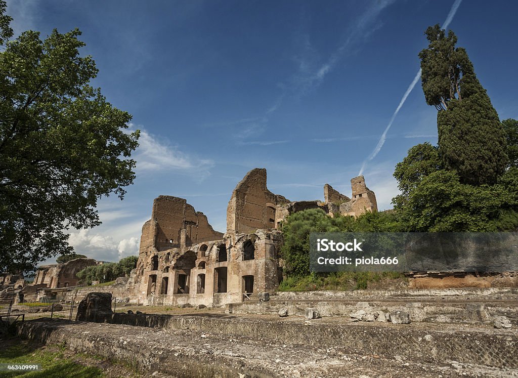 Ruiny Hadrian's Villa w Tivoli, Rzym - Zbiór zdjęć royalty-free (Architektura)