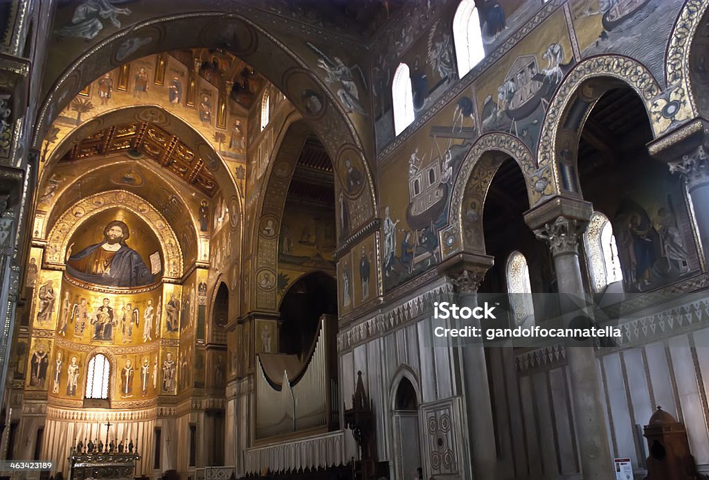 大聖堂の Monreale ます。 Palermo - アーケードのロイヤリティフリーストックフォト