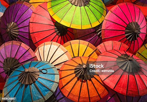 カラフルな手作りのラオスに横たわり各種ドリンクを - 傘のストックフォトや画像を多数ご用意 - 傘, オレンジ色, ターコイズブルー