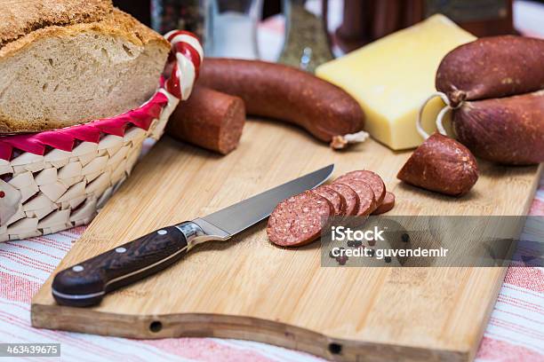 Photo libre de droit de Dry Saucisse Fumée banque d'images et plus d'images libres de droit de Aliment - Aliment, Aliment en portion, Aliment fumé