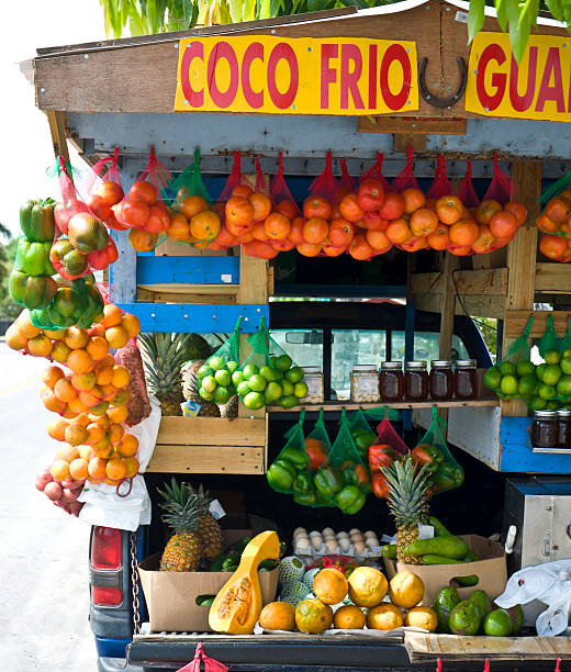 istock Miami Fruit And Vegetable Truck 463447067
