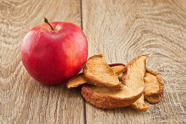 fraîche et pommes - dried fruit variation healthy eating snack photos et images de collection