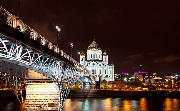 istock winter Cathedral in Moscow night 463463389
