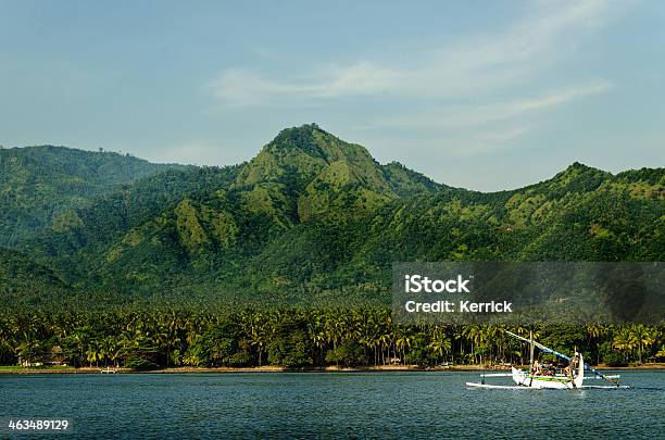 Boot Einen Fischer In Bali Als Jukung Stockfoto und mehr Bilder von Indonesien - Indonesien, Katamaran, Arbeiten