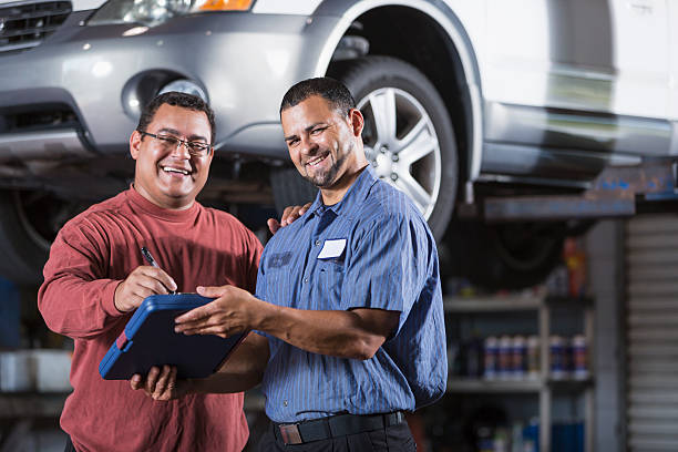 istock Customer at auto repair shop 463496649