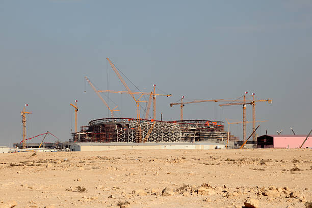 new stadium construction in qatar - qatar football stockfoto's en -beelden