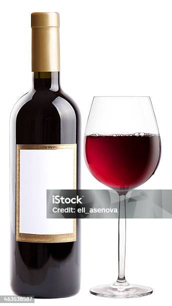 Garrafa E Copo De Vinho Vermelho - Fotografias de stock e mais imagens de Beber - Beber, Bebida, Bebida Alcoólica