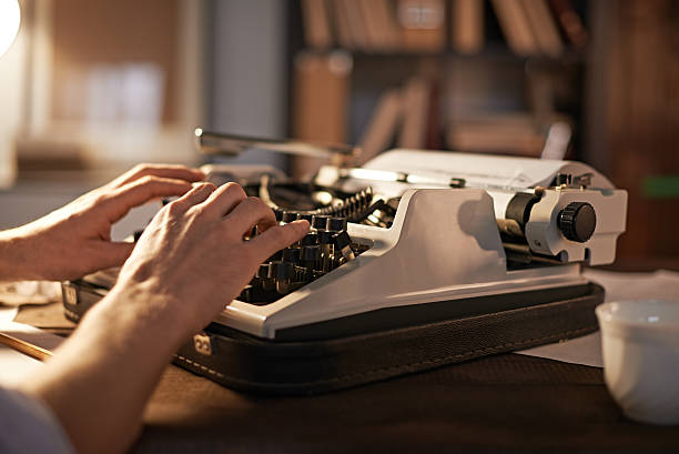 ビンテージの創造 - typewriter typebar retro revival old ストックフォトと画像
