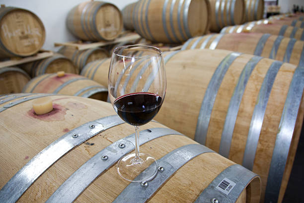 istock Glass of wine 463551217