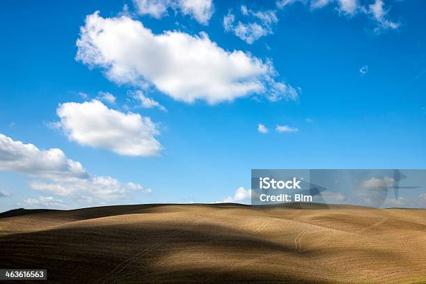 Luz E Sombra Jogar Em Rolar Hills Toscana Itália - Fotografias de stock e mais imagens de Abstrato - Abstrato, Agricultura, Ao Ar Livre