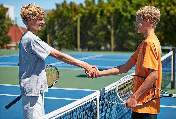 buona corrispondono! - tennis child teenager childhood foto e immagini stock