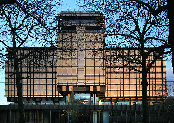 istock Modern architecture along Boulevard du Souverain, Brussels, Belgium. 463633915