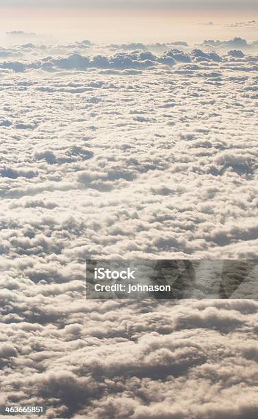 Nube Foto de stock y más banco de imágenes de Cielo - Cielo, Colores, Fotografía - Imágenes