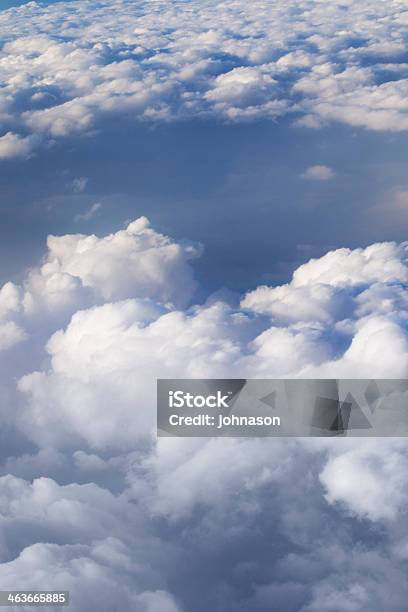 Nube Foto de stock y más banco de imágenes de Cielo - Cielo, Colores, Fotografía - Imágenes