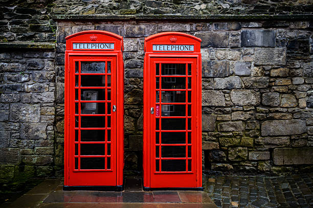 英国電話ボックス - coin operated pay phone telephone communication ストックフォトと画像
