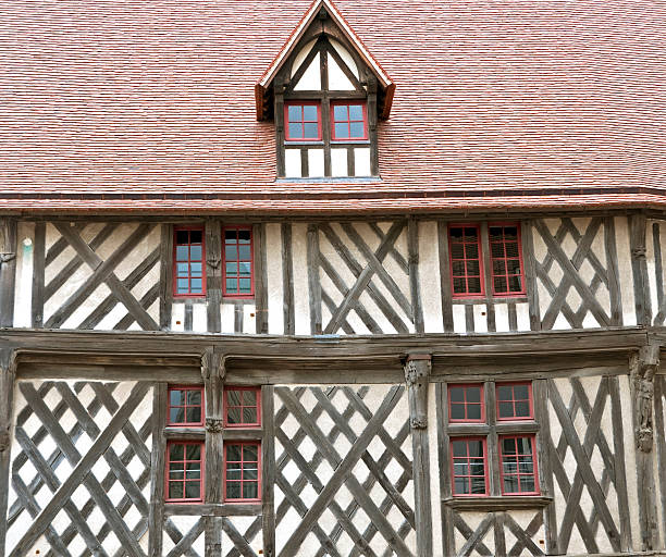 istock Half-timber building in medieval area of Chartres 463701393