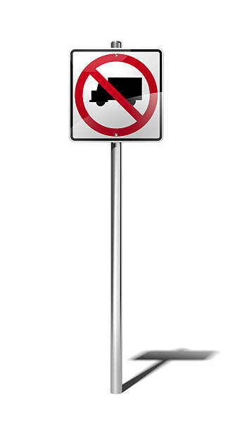 istock No large trucks sign (USA) with clipping path 463750091
