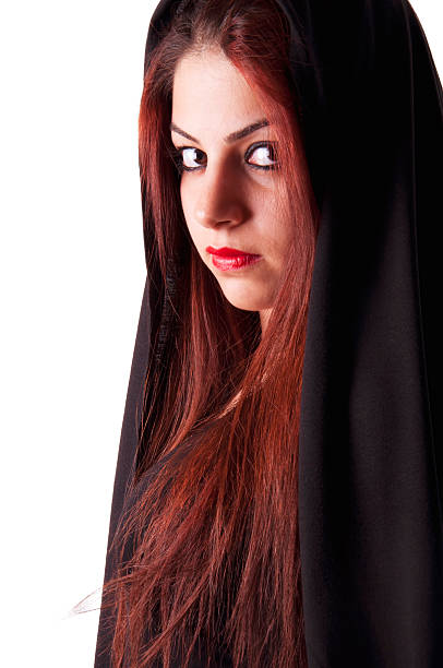 istock Beautiful muslim woman with headscarf 463766155