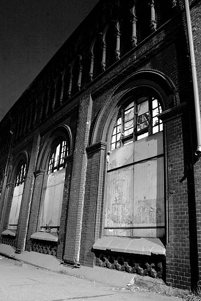 istock Old Windows in Abandoned Industrial Building or Warehouse 463772797