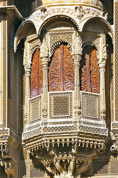 istock Wonderfully carved balcony in Jaisalmer, India 463860915