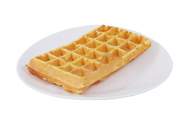 하나의 동유럽식 와플 플레이트, 흰색 바탕에 흰색 배경. - waffle waffled belgian waffle food 뉴스 사진 이미지