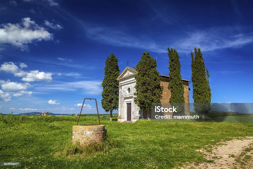 Pequena Capela na Toscana - Royalty-free Ajardinado Foto de stock