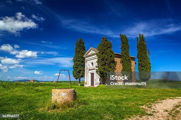 Pequena Capela Na Toscana - Fotografias de stock e mais imagens de Ajardinado - Ajardinado, Ao Ar Livre, Beleza natural