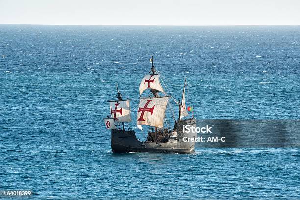 Barca A Vela Madeira - Fotografie stock e altre immagini di Caravella - Caravella, Arcipelago di Madeira, Mezzo di trasporto marittimo